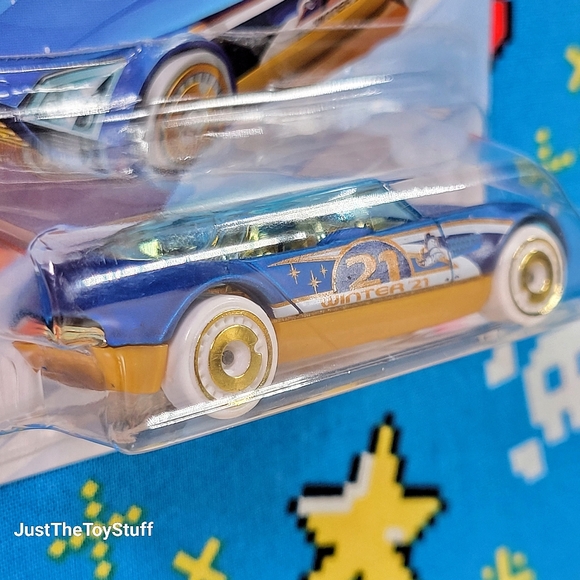 Avant Garde (Blue) - HW Winter - Hot Wheels Basic NOC (2021) - Picture 4 of 6